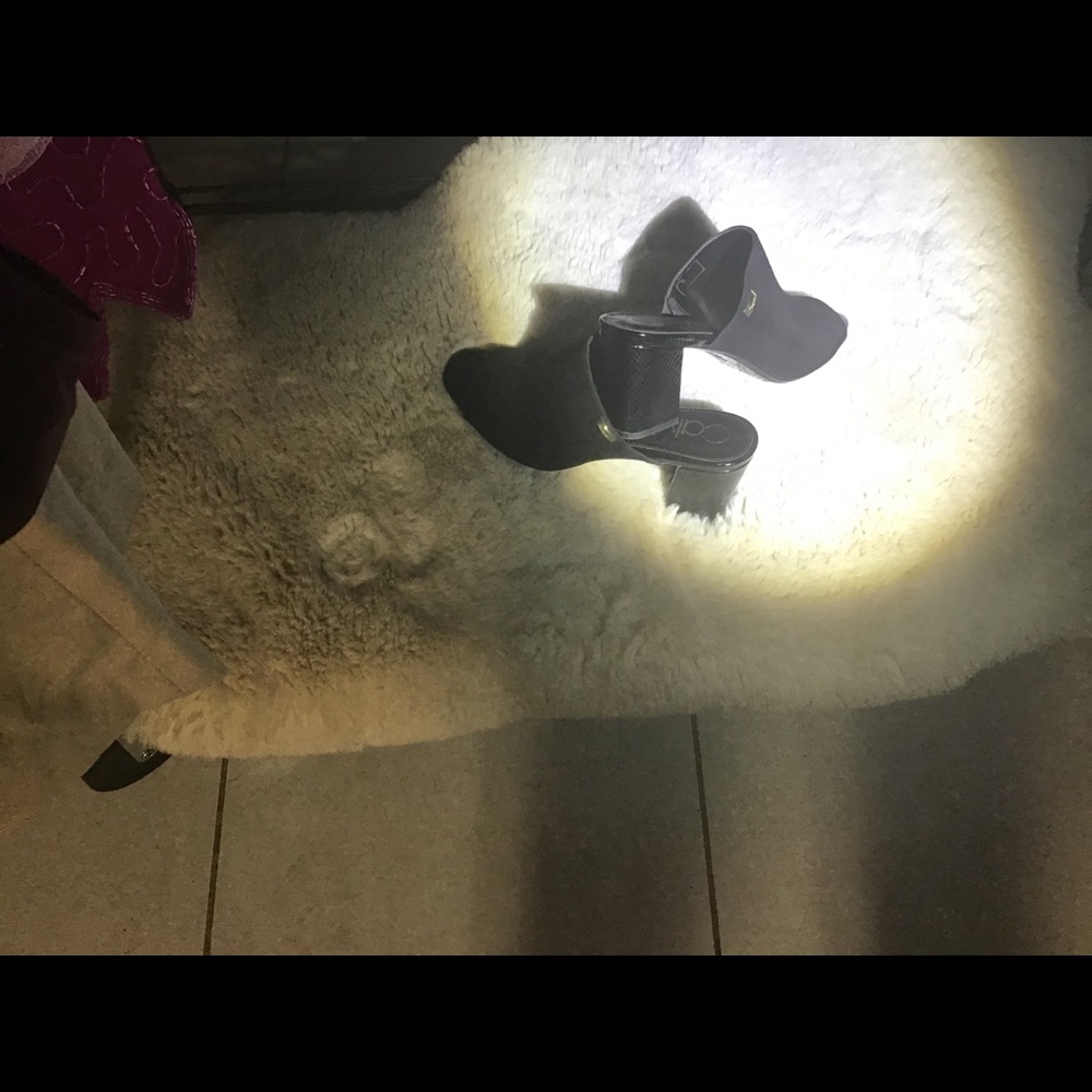 Calvin Klein women’s clench mules